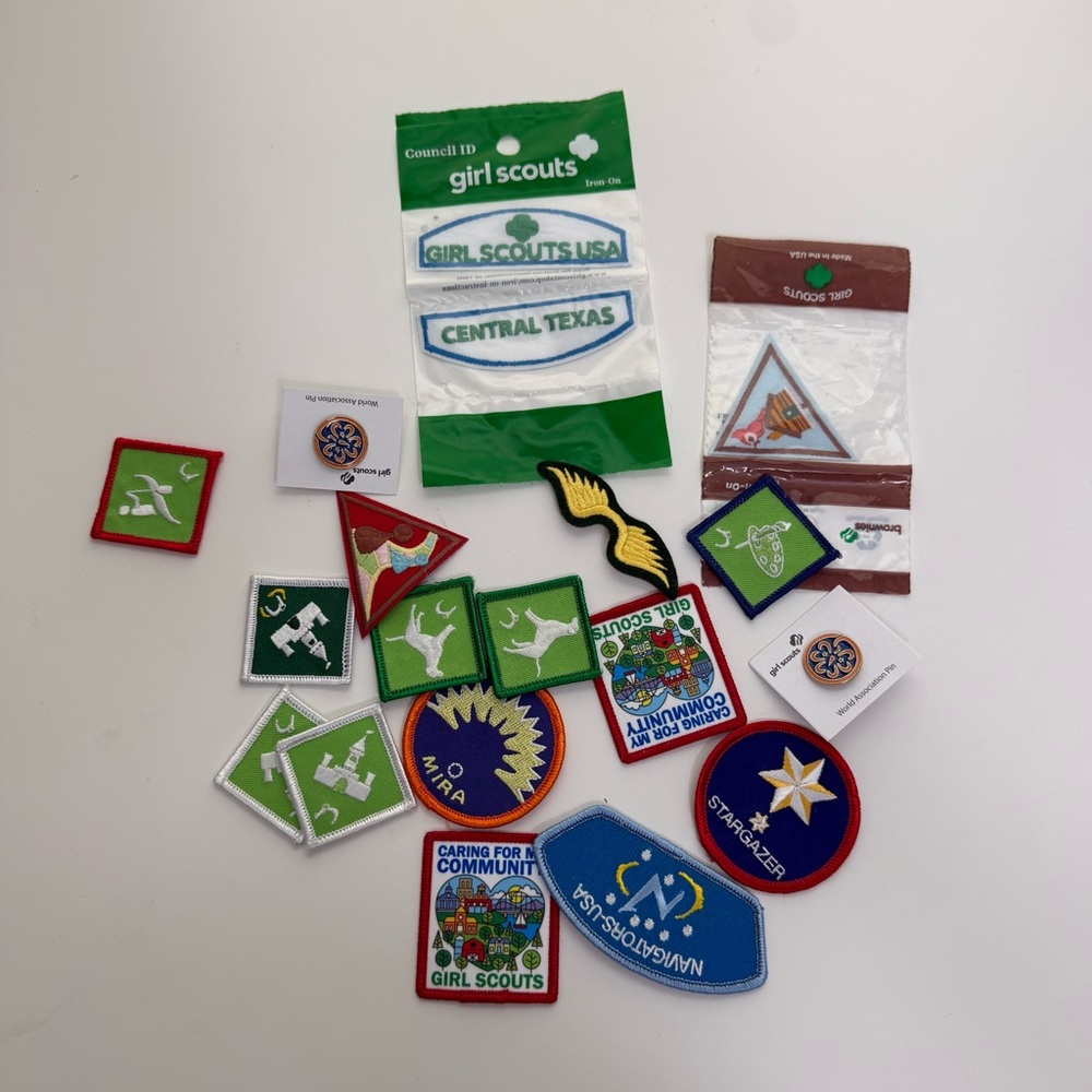 Lots of Girl Scouts USA Patch Set pin - Picture 1 of 8